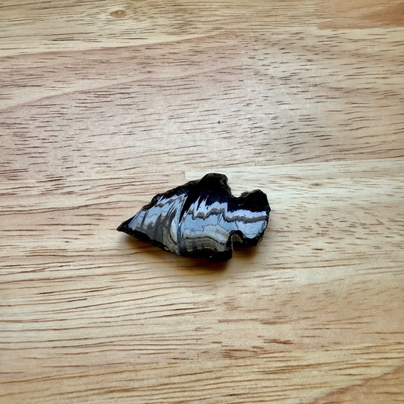Black Obsidian Arrowhead - Picture 3 of 5